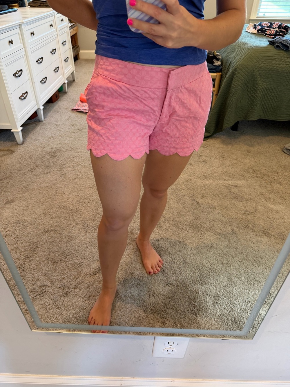 crown & ivy Pink Scallop Hem Shorts
